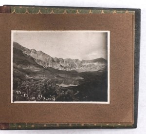 [MONTAGNES - expéditions touristiques - photographies de situation et de paysage]. [1ère moitié du 20e siècle]. Ensemble de 16 photographies forme. ca. 4,...