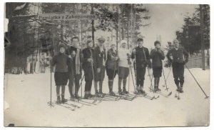 [GÓRY - Lyžiarsky oddiel Makkabi v Zakopanom - fotografia s venovaním Jozefovi Jarošovi, lyžiarskemu inštruktorovi]....