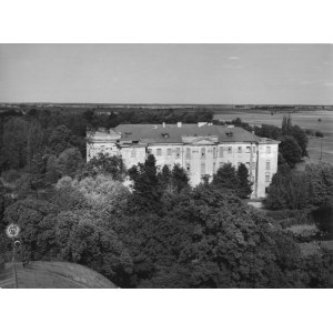 [RYDZYNA - zamek - fotografie widokowe]. [l. 80. XX w.]. Zestaw 4 fotografii form. ca 16x23,...