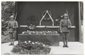 [PIŁSUDSKI Jozef - Trauerfeierlichkeiten zur Beisetzung des Herzens des Marschalls und der Asche seiner Mutter im Ross-Mausoleum in Vilnius ...