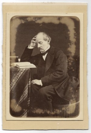 [Portrait PHOTOGRAPHIE - clichés au format cabinet]. [pas avant 1908]. Ensemble de 4 photographies format. ca. 14x10 cm sur original...