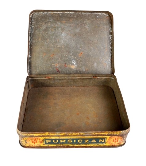 polish tobacco VINTAGE POLAND CIGARETTES "STOLECZNE" "ZENIT" "KLUBOWE" FLATTENED After the cleaning phase POLISH Tobacco Monopoly. [Metal box
