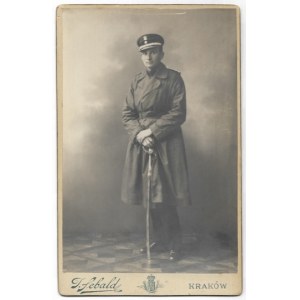 [ARISTOCRACY - Jerzy Tyszkiewicz in uniform - portrait photograph - shot in cabinet format]. [1919/1920]...