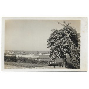 [GDYNIA - widok na port z Kamiennej Góry - fotografia widokowa]. [1934]. Fotografia pocztówkowa form. 8,...