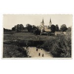 [RETÓW - kościół św. Michała Archanioła - fotografie widokowe]. [1910?]. Zestaw 2 fotografii pocztówkowych form. ca 9x13...