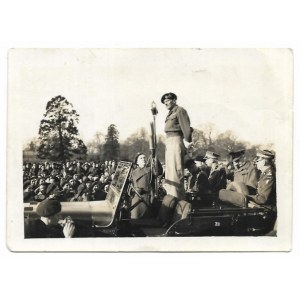 [Polish Army - General Bernard Law Montgomery's visit to Kelso, Scotland, to the 1st Armored Division before the invasion of ...