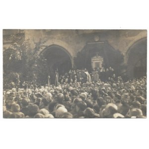 [WOJSKO Polskie - Józef Piłsudski podczas Święta Zjednoczenia Armii Polskiej w Krakowie - fotografia sytuacyjna]....