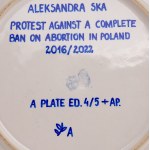 Aleksandra Ska (nar. 1975, Lodž), Talíř ze série Anarchistické nádobí.