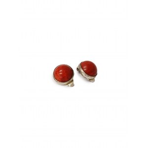 Clip d'argento con corallo