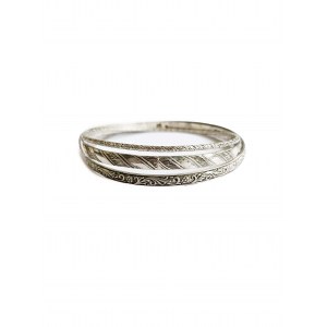 Set of silver bracelets
