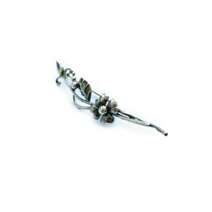 Silver flower brooch