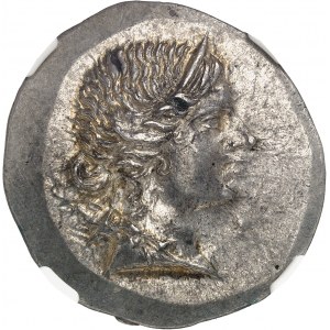 Ionie, Magnésie du Méandre. Tétradrachme au nom du magistrat Apollodoros, fils de Kallikratès ND (160-150 av. J.-C.), Magnésie.