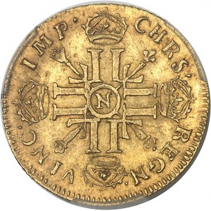 Louis XIV (1643-1715). Louis aux huit L et aux insignes, flan neuf 1703/2, N, Montpellier.