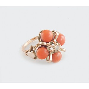 Ring with beads