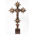 Tuscany 15th Century, A Processional Cross Lacquered and Gilded Carved Wood Tuscany, 15th Century With Wooden Support.