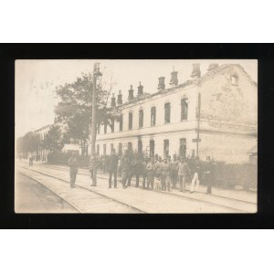 Rozwadów Żołnierze armii austro-węgierskiej na tle budynku (16)