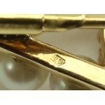 Gold brooch with amethyst and pearls (81)