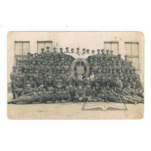 (BRZEZEĆ). 6th Sapper Battalion with the unit's emblem, 1934.