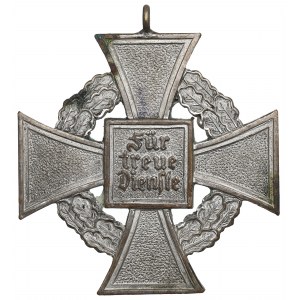 III Reich, Cross for serving