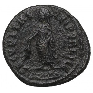 Roman Empire, Helena, Folles