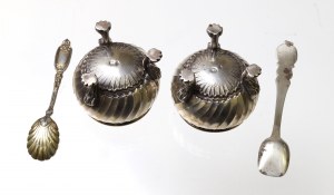 France, Pair of salt shakers with spoons