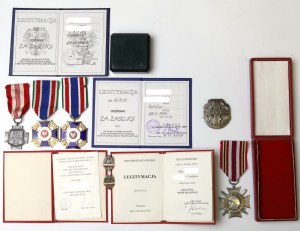 Set di decorazioni in onore di una donna soldato dell'Esercito domestico