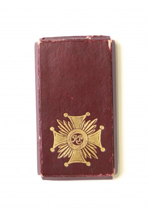 II RP, Croce d'oro al merito - Gontarczyk con una scatola
