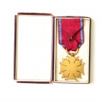 II RP, Croix d'or du mérite - Gontarczyk avec une boîte