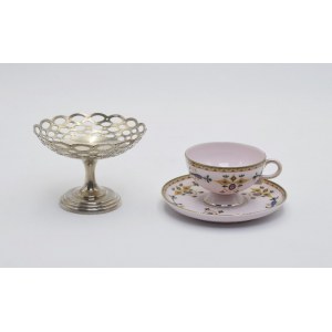 Cup and platter for sugar cubes