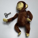 ZSRR zabawka małpa robiąca fikołki lata 80-te XX wieku