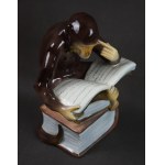 Figura „Małpa z książką”, Pacyków, lata 20-te.