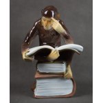 Figura „Małpa z książką”, Pacyków, lata 20-te.