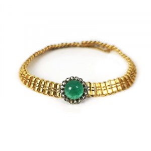 Bracelet with emerald