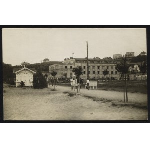GDYNIA. Fotografoval St. Nowak ; okolo 1930. 9x14 cm, jednofarebná pohľadnica, druhá strana prázdna