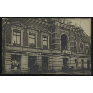 GRODZISK WIELKOPOLSKI. Ul. Szeroka ; ok. 1925. Pocztówka jednobarwna 9x14 cm, verso czyste...