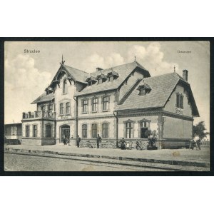 STRZELNO. Strzelno : Dworzec ; po 1905. J. Heinricht, Strzelno. Pocztówka jednobarwna 9x14 cm...