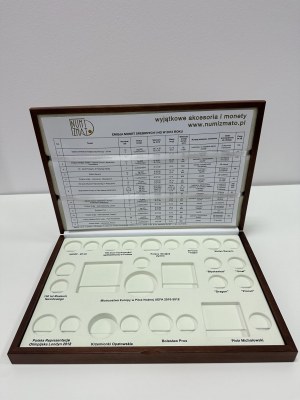 Drevená dekoratívna krabička na sadu strieborných a NG mincí emisie 2012
