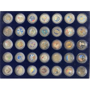 Collection of 2 Euro coins, mostly in color (154)