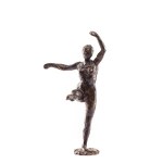 Edgar Degas (1834 Paris - 1917 Paris), Tänzerin, vierte Position vorwärts auf dem linken Bein (Danseuse, position de quatrième devant sur la jambe gauche).