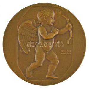 Berán Lajos (1882-1943) 1911. Eros bronz plakett, Éremkedvelők Egyesületének tagsági érme, peremén ÉKE 1911...