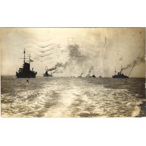1914 K.u.k. Kriegsmarine Kreuzer Flottille. Phot. A. Beer, F.W. Schrinner Pola 1913.