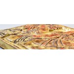 cca 1990-2000 Illés László: Napozó nő. Színes mázakkal festett kerámia falidísz, jelzett, minimális kopottsággal, 30x22...
