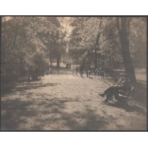 cca 1930 Kinszki Imre (1901-1945) budapesti fotóművész hagyatékából pecséttel jelzett...