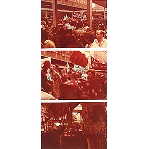 [FOTOGRAFIE]. Trzy fotografie z heppeningu „Pomarańczowej Alternatywy”, prawdopodobnie 1979 rok...
