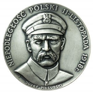 Piłsudski medal 1983 rok, srebro, 406 g, nakład 50 sztuk