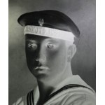 Fotografia polskiego marynarza, ucznia Szkoły Morskiej, SZKLANY NEGATYW, [przed 1939r.], cała postać