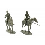 Dwie miniaturowe figurki: 1. Ułan z lancą, 2. Rycerz w zbroi z tarczą [metal]