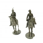 Dwie miniaturowe figurki: 1. Ułan z lancą, 2. Rycerz w zbroi z tarczą [metal]