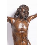 Georg Petel (1601/02-1634) cercle. Crucifix, vers 1620, le Christ est cloué sur la croix, les bras étendus et les pieds croisés.