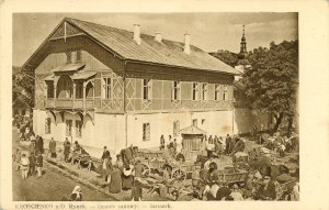 Kroscienko - Piazza del mercato in una giornata di shopping, 1920 circa.